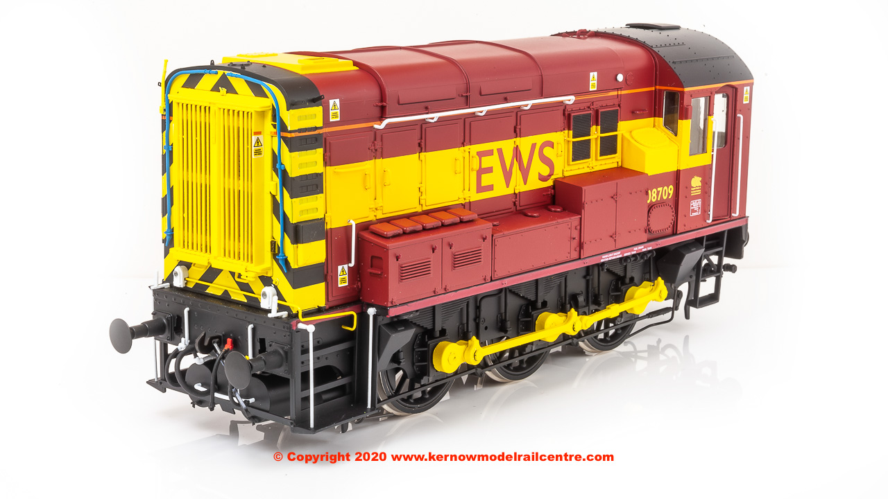 7D-008-017 Dapol Class 08 Diesel Locomotive number 08 709 in EWS livery
